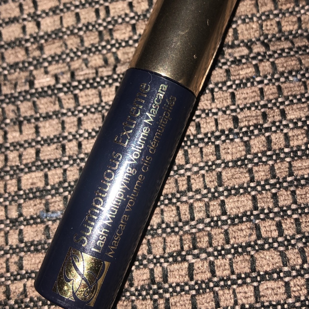 Estée Lauder Sumptuous Extreme Travel Size Mascara - Picture 3 of 6